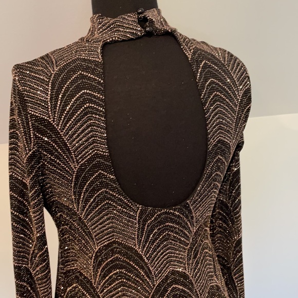 Dress - Picture 4 of 5